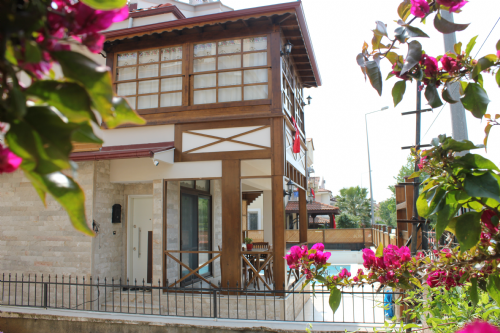 Fethiye Foça da satılık 4+1 havuzlu ikiz villa