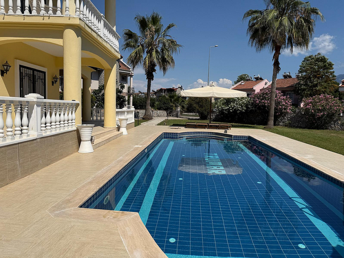 Fethiye Çalış ta 1036 m² Arsada Satılık Tam Müstakil 6+1 Villa
